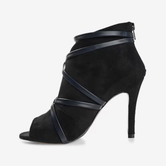 Journee Collection Samara Bootie NEW! - Picture 2 of 8